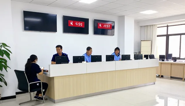 系统选型中的关键考量与维护实践